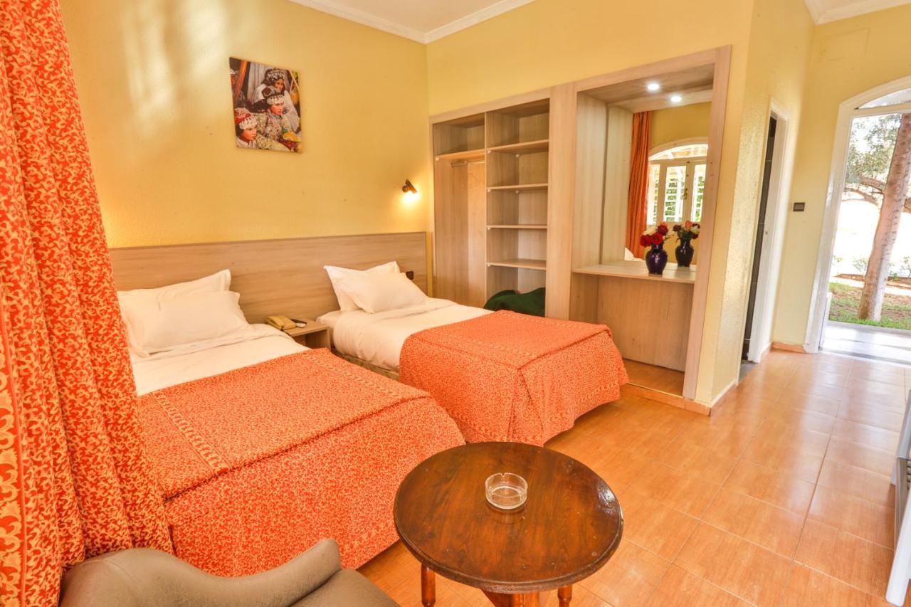 Complexe El Bassatine Hotell Béni Mellal Exteriör bild