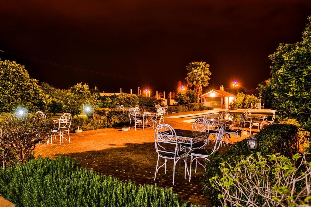 Complexe El Bassatine Hotell Béni Mellal Exteriör bild